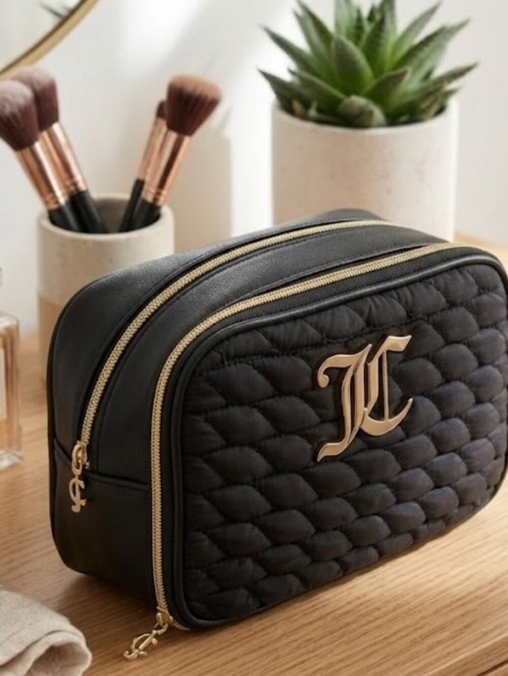 Juicy Couture Black Quilted Cosmetic Bag Travel Makeup Case Logo Y2K